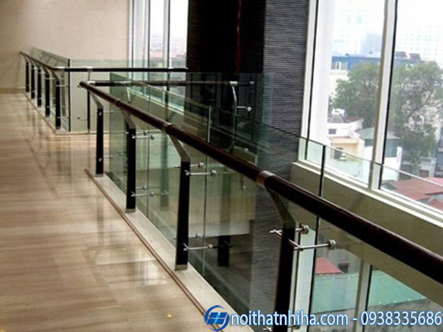 Lan can kính cường lực