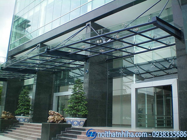 Mái kính ngoài trời