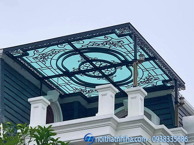 Mái kính ngoài trời