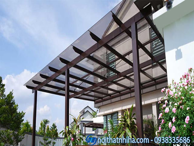 Mái kính ngoài trời