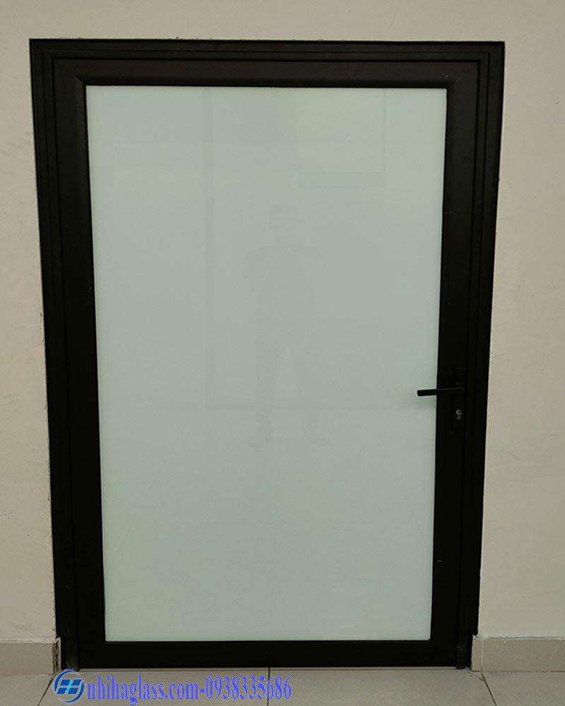Cửa đi nhôm Việt Pháp mở quay